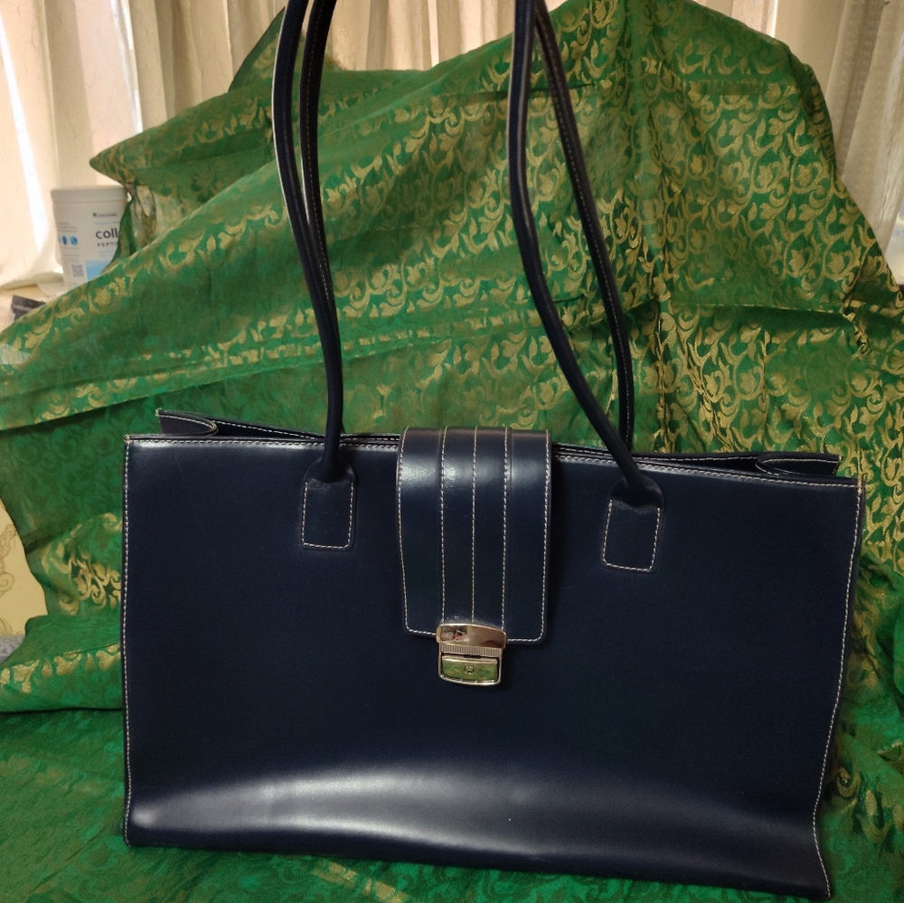 Chic & Versatile Blue Wilson Leather Tote – Laptop/Work Bag